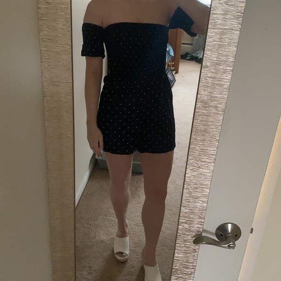 Francesca’s Polka dot romper - Picture 4 of 6